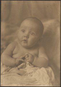 [Babyporträtt] av Louis Fleckenstein