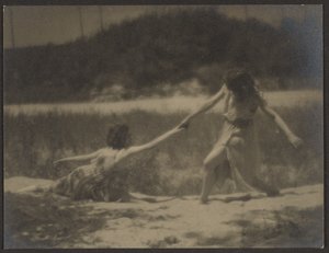 [Dansare i trädgården] av Louis Fleckenstein