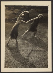 [Dansare i trädgården] av Louis Fleckenstein
