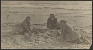 [Figurer på en strand] av Louis Fleckenstein