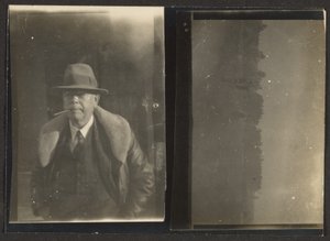 Fleckenstein och figurer i landskap, återfotograferad av Louis Fleckenstein