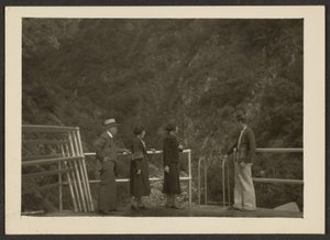 [Grupp vid Vista Point] av Louis Fleckenstein