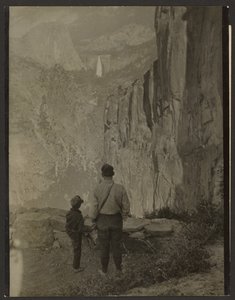 Liberty Cap och Nevada Falls från Ledge Trail, Yosemite nationalpark av Louis Fleckenstein