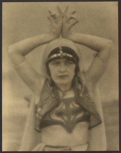 Nautch Girl av Louis Fleckenstein