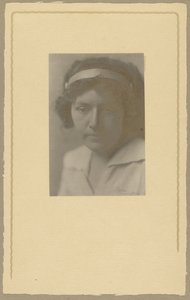 [Sara Holin] av Louis Fleckenstein