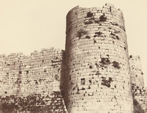 Kalaat-El-Hosn, andra inhägnad, exteriör, hörntorn, sydväst