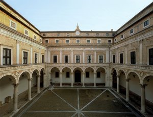 Innergården i Palazzo Ducale i Urbino. 1472. Foto från 1999