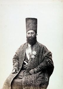 En man i traditionell klädsel. Iran av Luigi Montabone