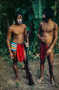 Män från EmberÃ¡-stammen, en ursprungsbefolkning i utkanten av djungeln, Panama