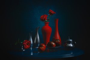 Stilleben med eleganta röda rosor av Lydia Jacobs