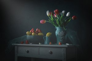 Stämningsfulla tulpaner och citroner av Lydia Jacobs