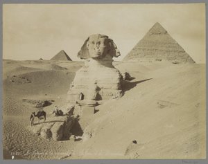 Sphinx en de piramide van Chefren en van Mykerinos Sphynxen och pyramiderna av Cheffren och Micerinus (titel på objekt)