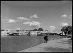 Vy över bron från väster av Margaret Florence Harker