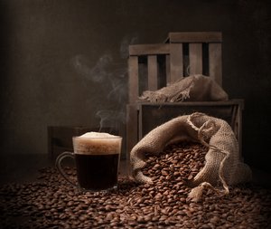 Stilleben med varmt kaffe av Margareth Perfoncio