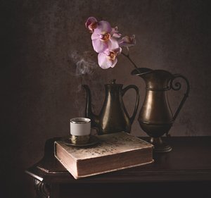 Varmt orkidé-stilleben av Margareth Perfoncio
