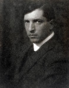Halvlångt porträtt av målaren Pietro Marussig, 1923-11-28 (s/v foto) av Mario Castagneri