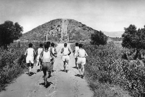 The Tumulus of Marathon, Grekland, 1937.
