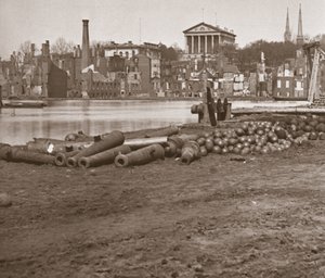 Ruinerna av Richmond, Virginia (s/v foto) av Mathew Brady