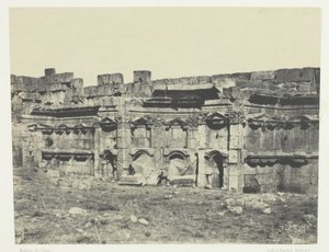 Baalbeck, Interiören i omslutningen av solens och Jupiters tempel; Syrien av Maxime Du Camp