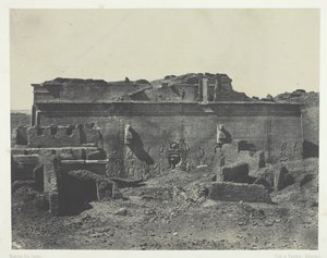 Bakre fasad, Dendera Teutyres stora tempel, övre Egypten, 184951, tryckt 1852. av Maxime Du Camp