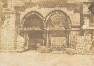 Fasad av Heliga gravens kyrka, Jerusalem nr 1, 19 augusti 1850. av Maxime Du Camp