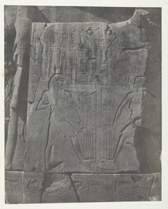 Gournah, Skulpturer från kolossernas tron, Thebe, 184951, tryckt 1852. av Maxime Du Camp