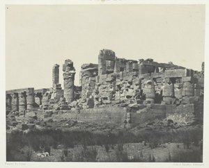 Karnak Palace, Hypostyle Hall, tagen från nordöstra vinkeln, Thebe, 184951, tryckt 1852. av Maxime Du Camp