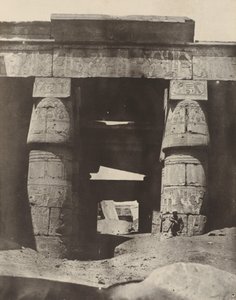 Thebe: Karnak, Portic of Temple of Khons av Maxime Du Camp