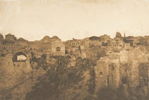Utsikt över Probatic Pool och en stadsdel i Jerusalem, augusti 1850. av Maxime Du Camp