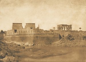 Allmän bild av ön Philae, tagen från södra spetsen av ön Begueh, 1849-50. av Maxime Du Camp