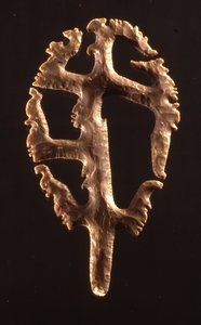 Excentrisk flinta placerad i dedikation nedför hieroglyftrappan, Copan, sen klassisk period (600-900) (flinta) av Mayan