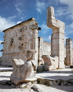 Ingången till krigarnas tempel, 750-1200 av Mayan