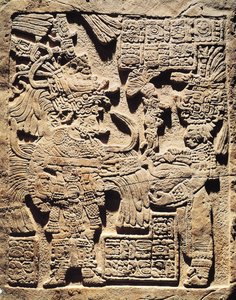 Stela föreställande en överstepräst och en kvinna, från Yaxchilan