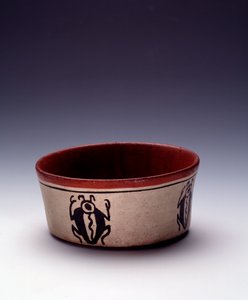 Precolombiansk konst, Maya-civilisation, klassisk period: skärande polykrom lera av svarta coleopteres. Från Peten, Guatemala sön. h. 5,8 x diam. 12,6 cm Guatemala, Museo Nazionale di Archeologia e Etnologia - Förcolumbiansk konst, Maya Civilization, Cl av Mayan Mayan