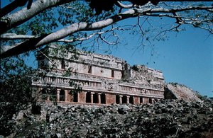 Utsikt över det stora palatset (foto) av Mayan Mayan
