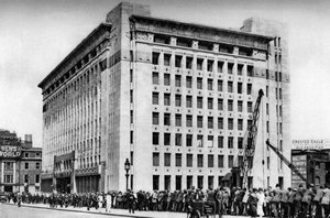 Adelaide House, London, 1926-1927.