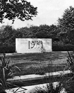 Hyde Park Bird Sanctuary och Hudson Memorial, London, 1926-1927