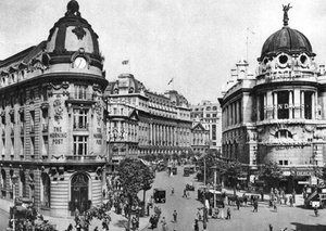 Den västra ingången till Aldwych Crescent, London, 1926-1927