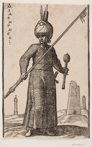 Stående soldat, sedd framifrån; i högra handen en lans med en vimpel på spetsen; i hans vänstra hand, en klubba; på huvudet en turban med två fjädrar; i landskapet, en "fyr" och ett par obeliskliknande byggnader av Melchior Lorck