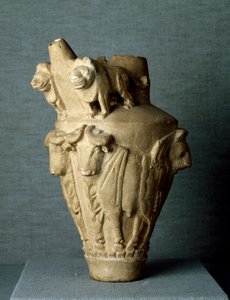 Mesopotamisk konst: rituell kalkstensvas med tjurar och lejon. Sol. h. 30,2 cm Från platsen för Uruk (eller Uruk), Irak. Bagdad, arkeologiskt museum av Mesopotamian Mesopotamian