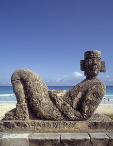 En kopia av statyn av Chac-Mool från Chichen-Itza, Yucatan, c.987-1185 f.Kr. (kalksten)