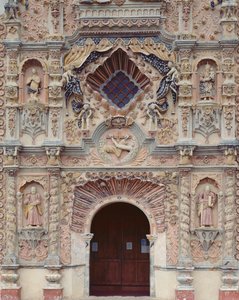 Fasad av Franciscan Mission Church of Saint Francis, 1754-62 av Mexican School
