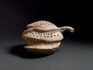 Art egeen: keramikvas i form av honeycomb och orm. Från Cnossos (Knossos). 1700-1450 f.Kr. Heraklion, arkeologiskt museum av Minoan
