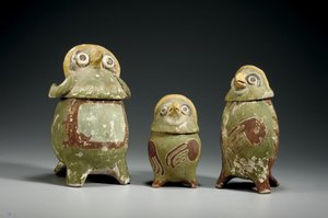 Tre Mixtec polykroma terrakottafigurskärl, ca 900-1200