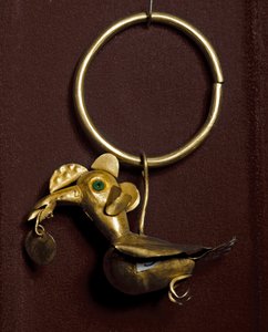 Pre-colombiansk konst, Mochica-kultur (Ugly, monchique): örhänge med fågel i guld. 200-500 apres JC Private Collection av Moche Moche