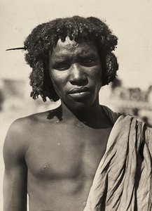 Bygga ett imperium i den fascistiska tidsåldern: Cunama ungdom, 1936-05-09 (s/v foto) av Modestino Baldinetti