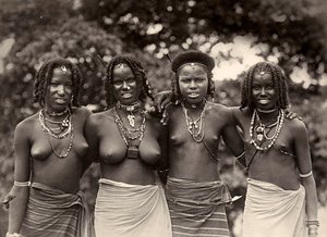 ?Bygga ett imperium? i den fascistiska tidsåldern: Cunaman girls, 09051936