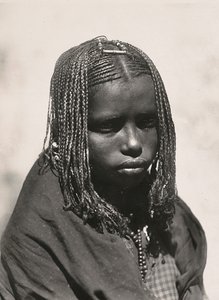 "Building an Empire" i den fascistiska tidsåldern: a Cunama girl, 09/05/1936 (s/v foto) av Modestino Baldinetti