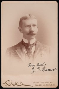 Porträtt av J.P. Earnest, mellan 1889 och 1897. av Moses P. Rice