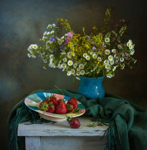 Vildblommor och jordgubbar av Mykhailo Sherman